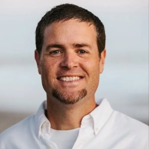 mark-riggins-headshot